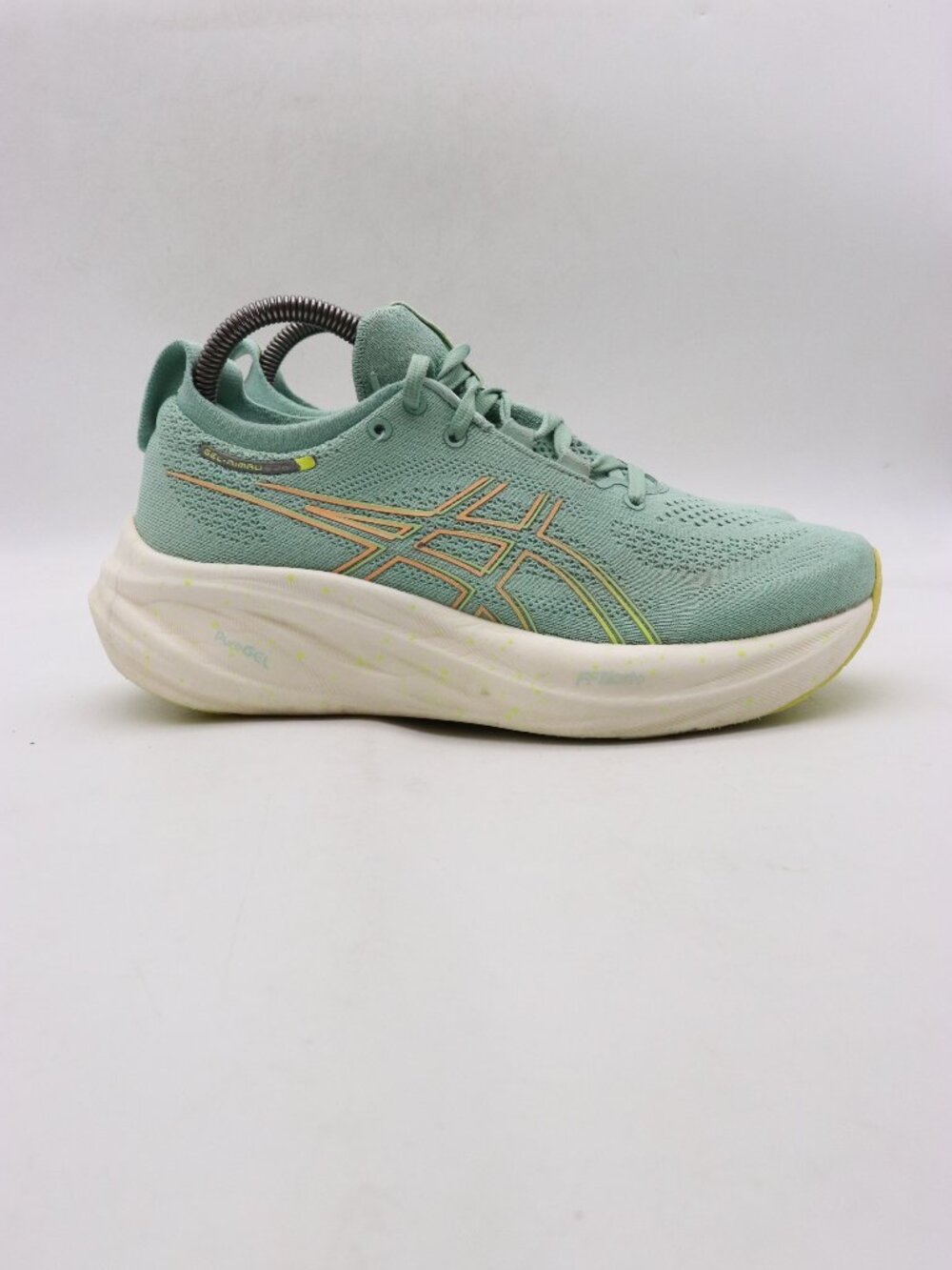 Asics Gel Nimbus 26 Women's Size 7.5 Running Athletic Sneakers 1012B601